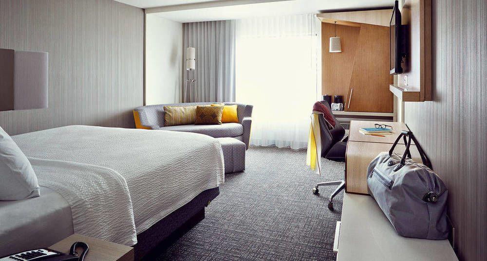 Отель Courtyard By Marriott Wayne Fairfield Экстерьер фото