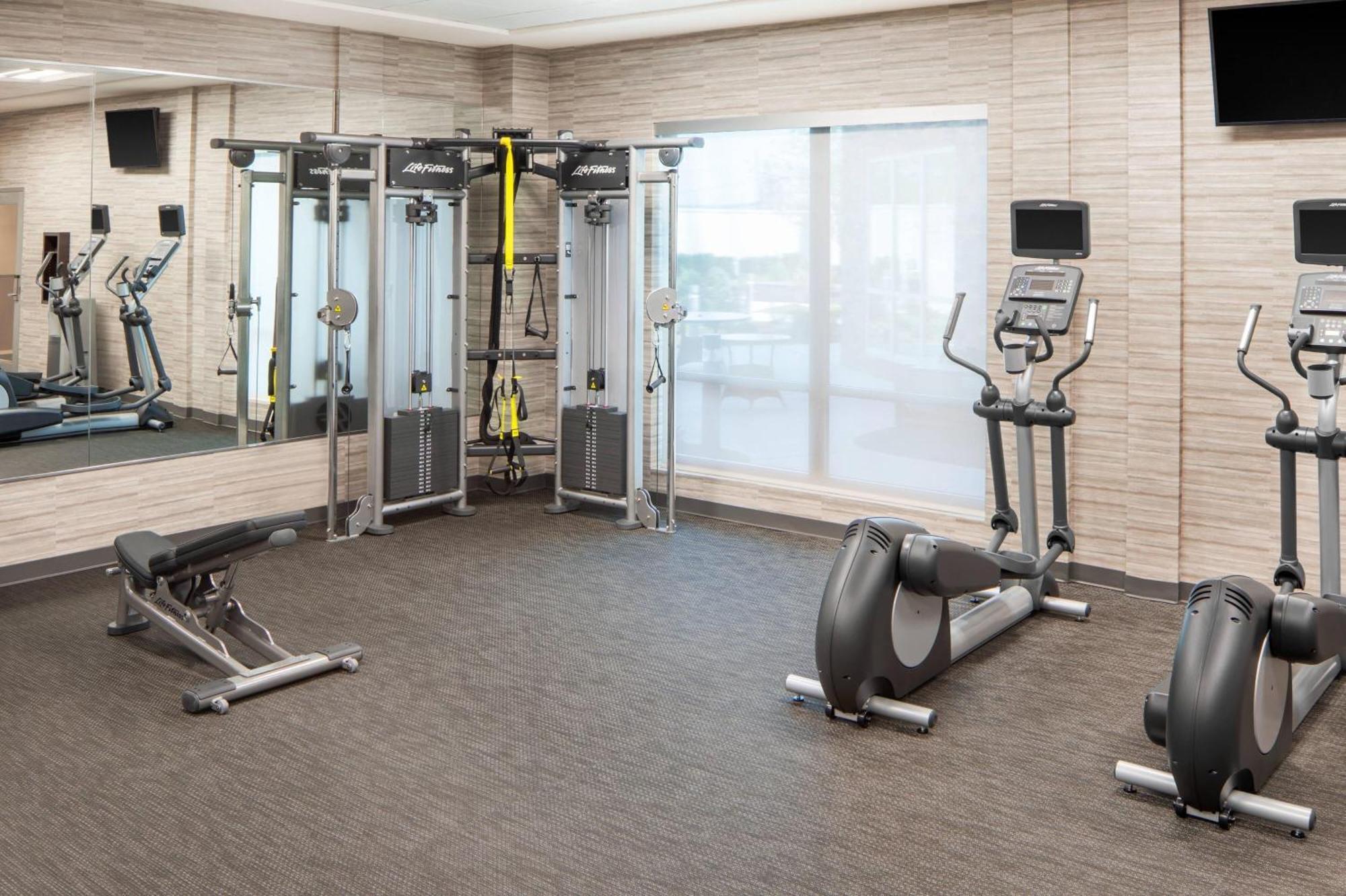 Отель Courtyard By Marriott Wayne Fairfield Экстерьер фото