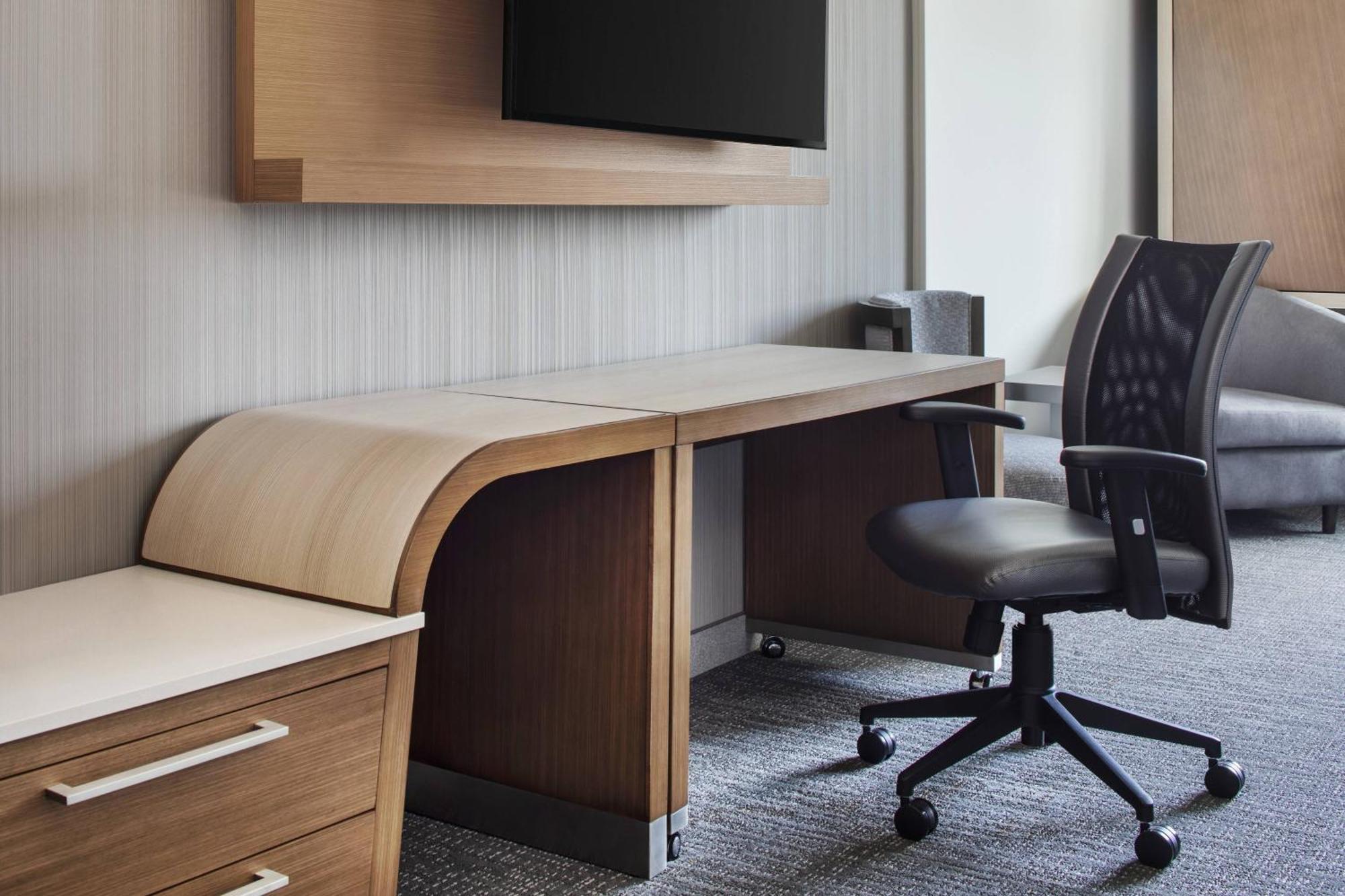 Отель Courtyard By Marriott Wayne Fairfield Экстерьер фото