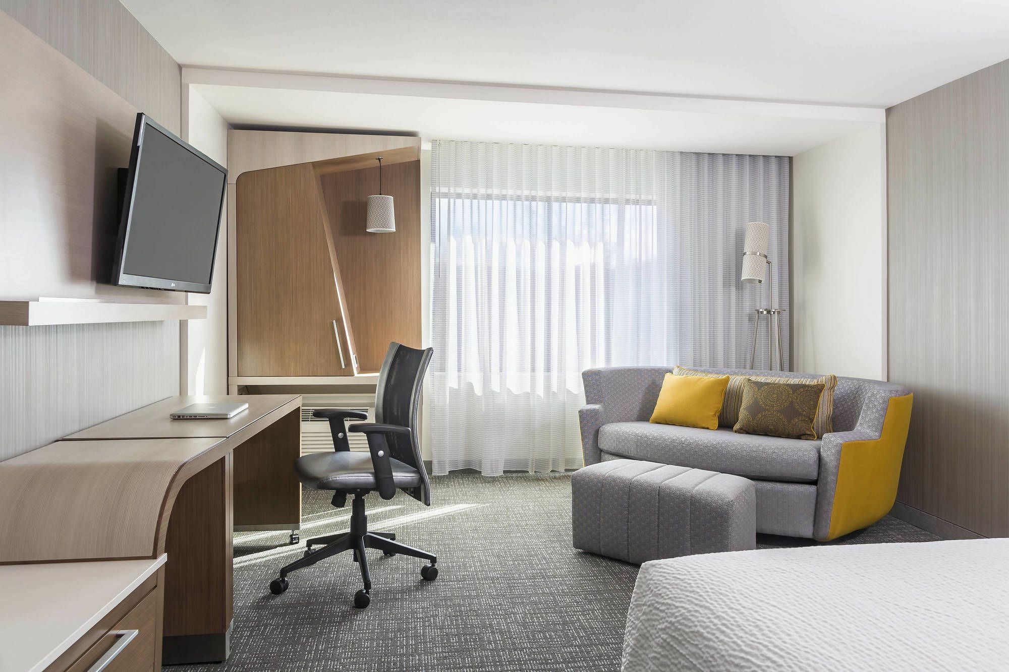 Отель Courtyard By Marriott Wayne Fairfield Экстерьер фото